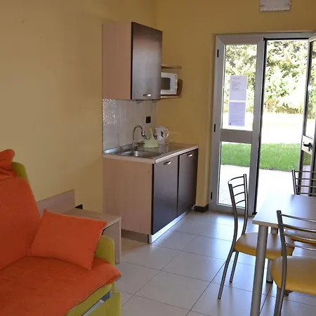 La Marina Отель Мандаториччо