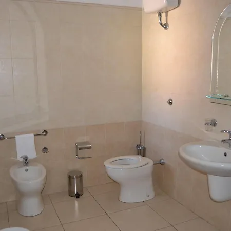 La Marina Отель Мандаториччо